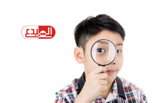 علامات تدل على وجود مشاكل بالرؤية عند طفلك