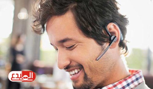علماء يحذرون من مخاطر سماعات البلوتوث