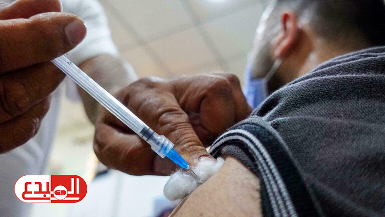 خبراء دوليون: الجرعة الثالثة من لقاح “كوفيد-19” غير ضرورية للجميع