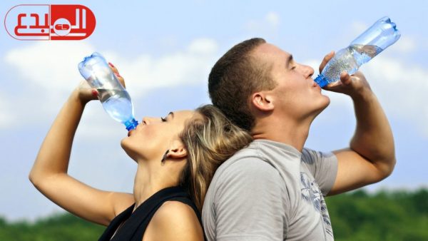 فوائد كبيرة لشرب الماء عند الاستيقاظ