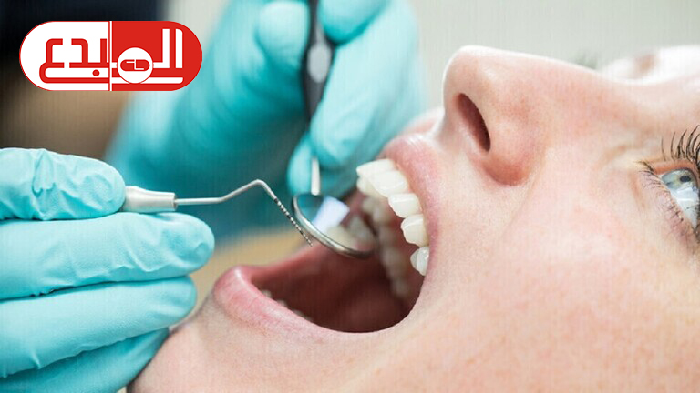 ما العوامل المؤثرة في حساسية الأسنان؟